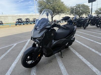 2025 Yamaha XMAX - Photo 2
