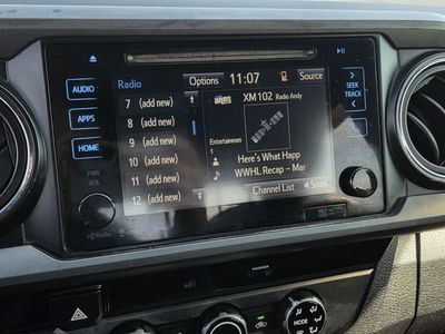 2017 Toyota Tacoma - Photo 9