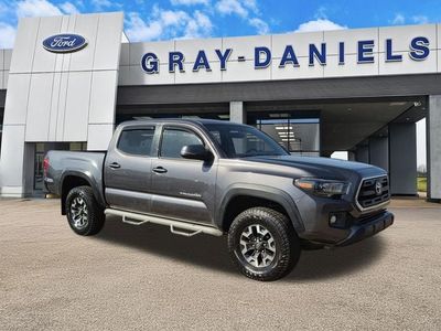 2017 Toyota Tacoma - Photo 1