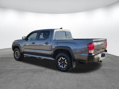 2017 Toyota Tacoma - Photo 6