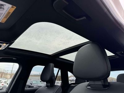 2026 Mercedes-Benz GLC — photo 32 view