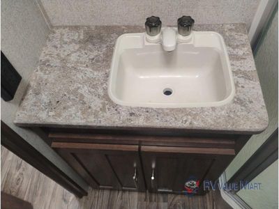 2018 CrossRoads RV Volante — photo 32 view