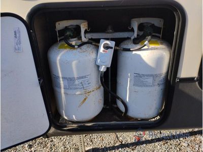 2018 CrossRoads RV Volante — photo 10 view