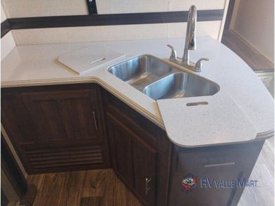 2018 CrossRoads RV Volante — photo 22 view