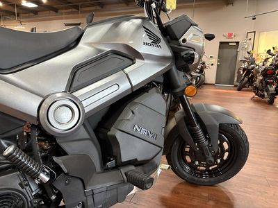 2025 Honda Navi Arctic Silver Metallic - Photo 9