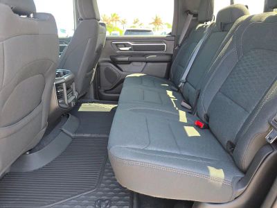 2026 Ram 1500 — photo 8 view