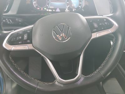 2024 Volkswagen Atlas Cross Sport — photo 12 view