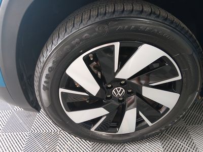 2024 Volkswagen Atlas Cross Sport — photo 10 view