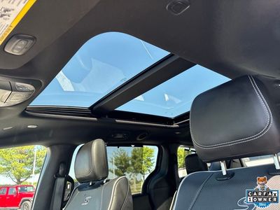 2025 Chrysler Pacifica - Photo 2