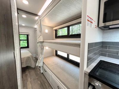 2025 Jayco Redhawk - Photo 8