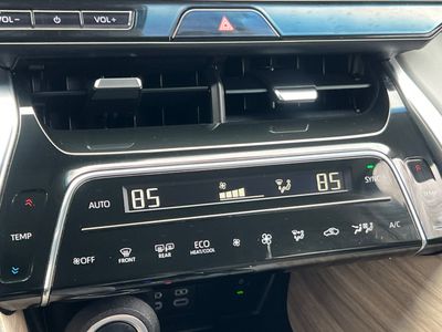 2023 Toyota Venza - Photo 22