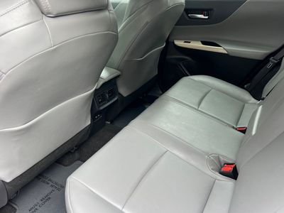 2023 Toyota Venza - Photo 4