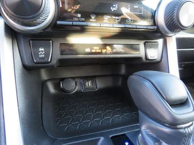 2024 Toyota RAV4 - Photo 25