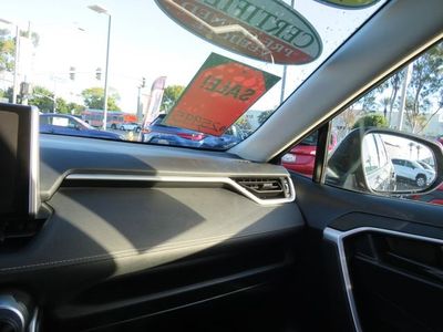 2024 Toyota RAV4 - Photo 28
