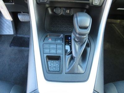 2024 Toyota RAV4 - Photo 23
