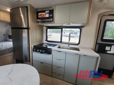 2024 Winnebago Micro Minnie - Photo 11