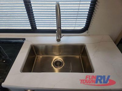 2024 Winnebago Micro Minnie - Photo 12