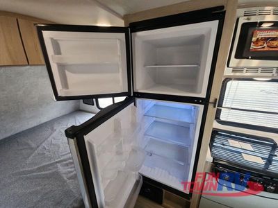 2024 Winnebago Micro Minnie - Photo 15