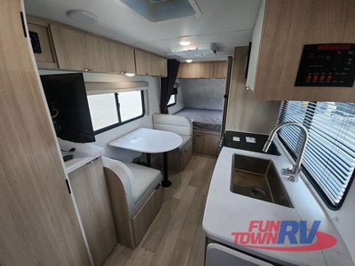 2024 Winnebago Micro Minnie - Photo 10