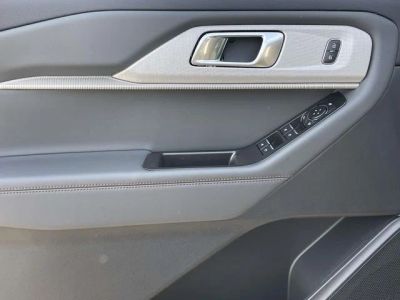 2026 Ford Explorer — photo 11 view