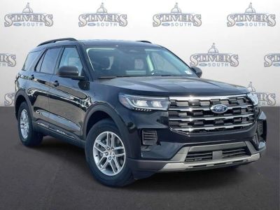 2026 Ford Explorer Active in Black — front three-quarter view