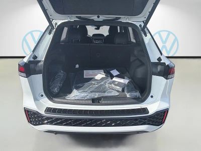 2026 Volkswagen Tiguan — photo 21 view