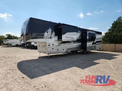 2025 Redwood RV Redwood - Photo 3