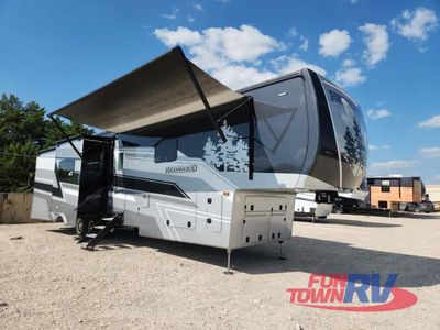 2025 Redwood RV Redwood - Photo 10