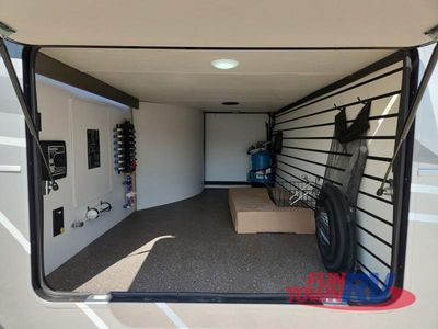 2025 Redwood RV Redwood - Photo 16