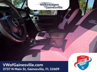 2019 Jeep Wrangler — photo 19 view