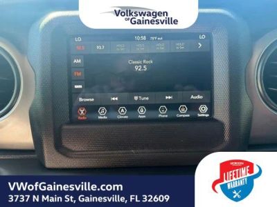 2019 Jeep Wrangler — photo 24 view