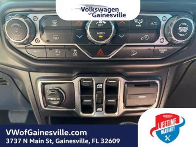 2019 Jeep Wrangler — photo 25 view