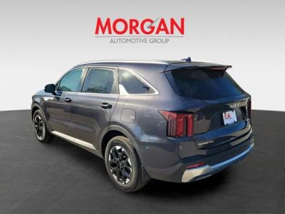 2025 Kia Sorento — rear three-quarter view