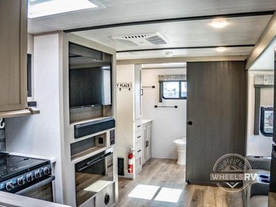 2023 Forest River RV Salem Hemisphere Hyper-Lyte - Photo 18