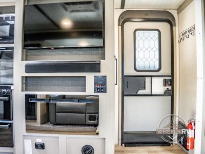 2023 Forest River RV Salem Hemisphere Hyper-Lyte - Photo 17