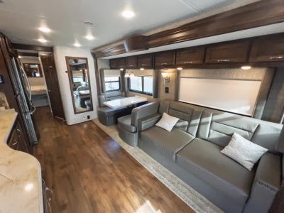 2020 REV Renegade VERONA - Photo 6
