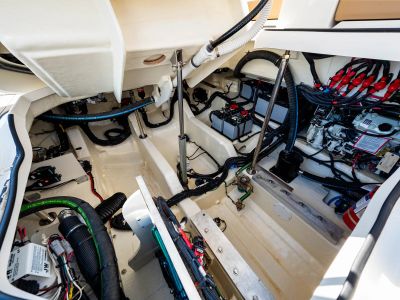 2025 Sea Ray SLX 400 Outboard - Photo 1