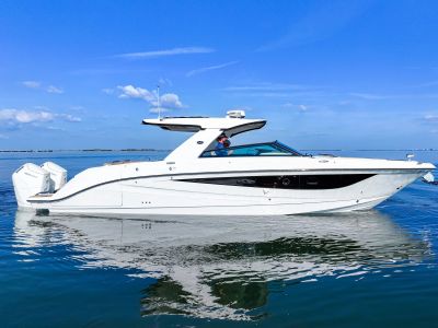 2025 Sea Ray SLX 400 Outboard - Photo 2