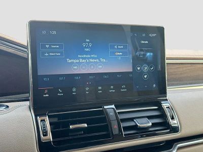 2023 Lincoln Navigator L — photo 32 view
