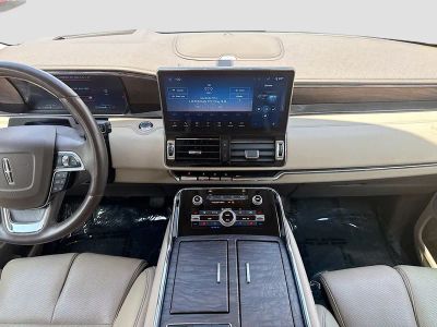 2023 Lincoln Navigator L — photo 18 view