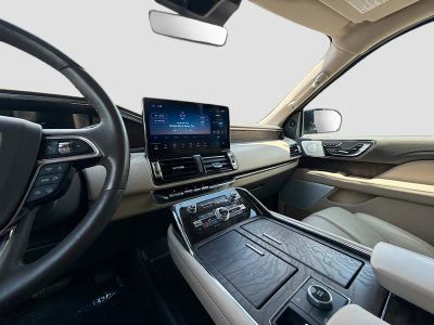 2023 Lincoln Navigator L — photo 28 view