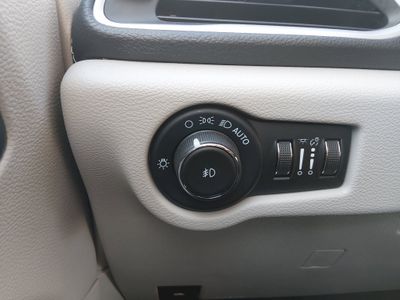 2023 Chrysler Pacifica — photo 13 view