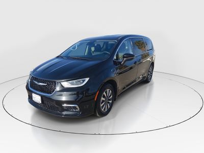 2023 Chrysler Pacifica — rear three-quarter view