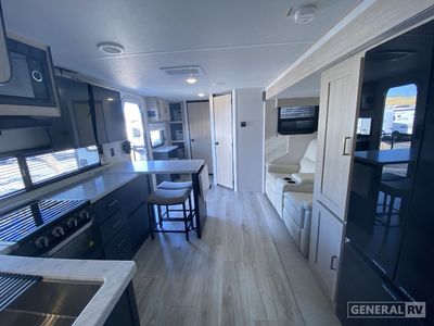 2025 Prime Time RV Avenger — photo 10 view