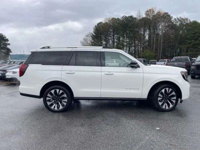 2025 Ford Expedition - Photo 2