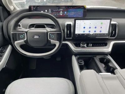 2025 Ford Expedition - Photo 4
