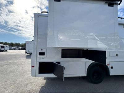 2026 Grand Lineage Series F - Photo 8