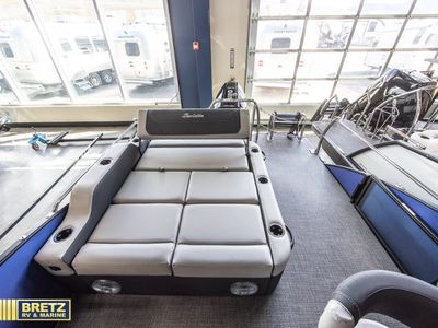 2026 Barletta Boats Cabrio Ultra-Entertainer - Photo 12