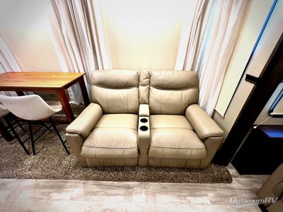 2019 Grand Design Solitude - Photo 9