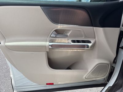 2022 Mercedes-Benz GLB - Photo 20